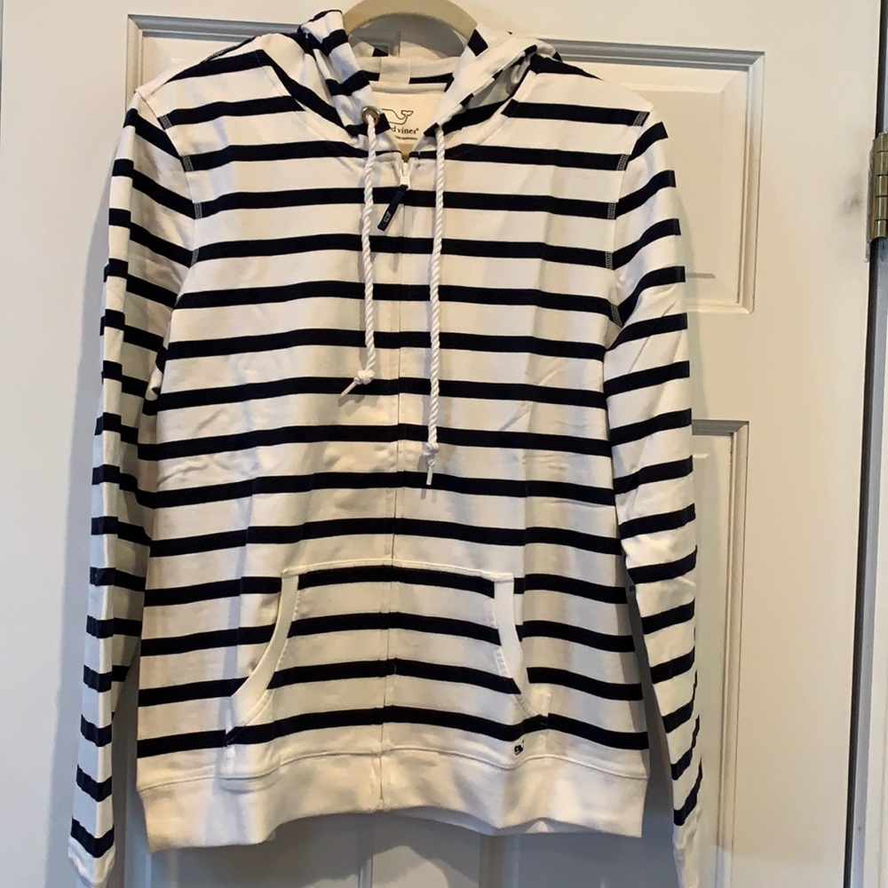 NWT vineyard vines hoodie. White w/navy stripes. L